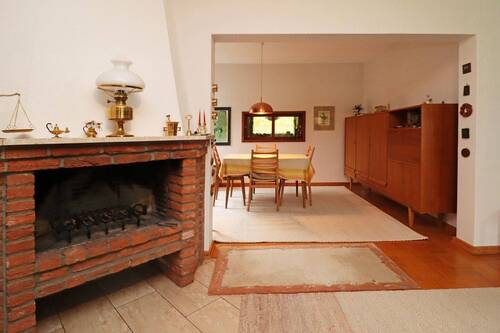 Der Kamin mit dem Esszimmer - 