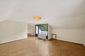 Wohn- / Schlafzimmer - 
