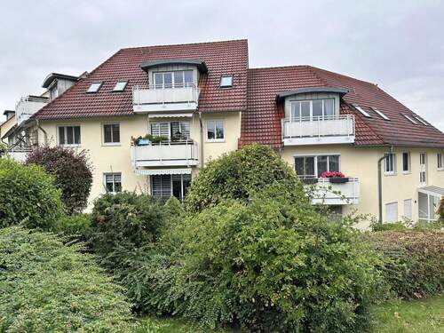 Außenansicht - Vermietete 2-Raumwohnung mit Balkon und Stpl. in ruhiger Lage! Zwickau-Cainsdorf!