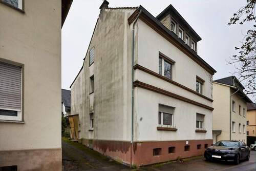 Aussenansicht - 8 Zimmer Mehrfamilienhaus, Wohnhaus zum Kaufen in Menden