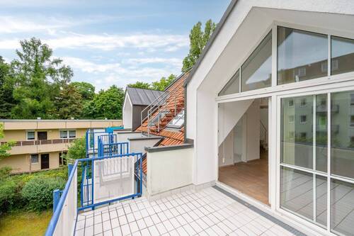 Terrasse - 3 Zimmer Etagenwohnung in München