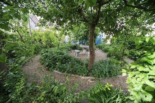 Vorgarten - Mehrfamilienhaus, Wohnhaus mit 200,00 m² in Dortmund zum Kaufen