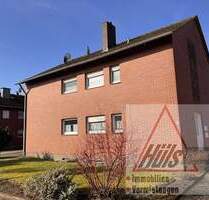 Gepflegtes Zweifamilienhaus mit großem Grundstück, Keller & Doppelgarage in ruhiger Lage - Lienen