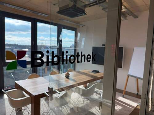 Bibliothek_2 - Büro mit 41,00 m&sup2; in Köln zur Miete