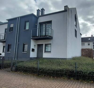 Bild 1 - Gepflegte DHH in ruhiger Wohnlage von Merzig zu vermieten!