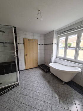 Masterbad mit Badewanne - 