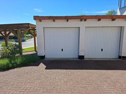 Garage (links) - 