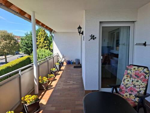 Balkon über die volle Breite der Wohnung - 