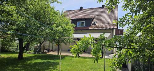 Wohnhaus - Wohnen und Leben in Ebermannsdorf - Wohnhaus mit 2 Wohnungen und herrlichen Garten zum Wohlfühlen