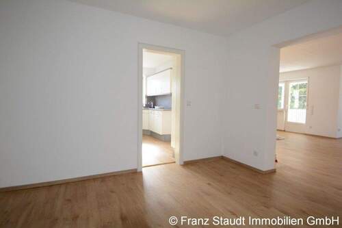 Diele - Etagenwohnung mit 130,00 m&sup2; in Aschaffenburg zum Kaufen