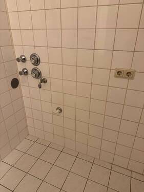 Waschmaschinenanschlusß im Bad - 