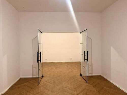 Blick in das Schlafzimmer - Etagenwohnung mit 50,00 m&sup2; in Berlin zum Kaufen