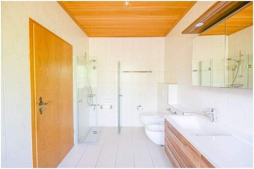 Badezimmer im Erdgeschoss - 