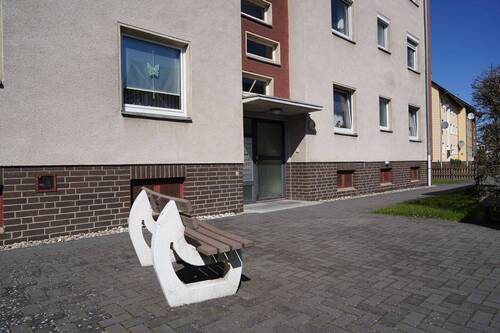 gepflegter Außenbereich - 3 Zimmer Etagenwohnung in Lehrte