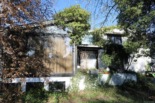 Außenansicht - Großes Grundstück in Innenstadtnähe - Besonderes EFH in Splitlevelbauweise