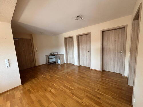 Eingang / Arbeitsbereich - Etagenwohnung mit 104,00 m² in Elsenfeld zum Kaufen