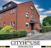 CITYHOUSE: Mehrfamilienhaus solide vermietet mit großem Garten, Keller, Stellplatz und Garage - Köln / Heimersdorf