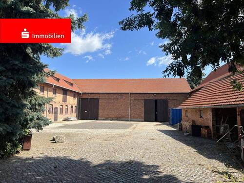 Hofblick - Großer Bauernhof in solider Bauweise - mit viel Platz für Ihre Ideen -