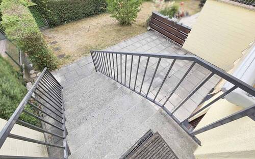 Treppe zum Garten - Reihenmittelhaus mit 107,00 m² in Bayreuth zum Kaufen