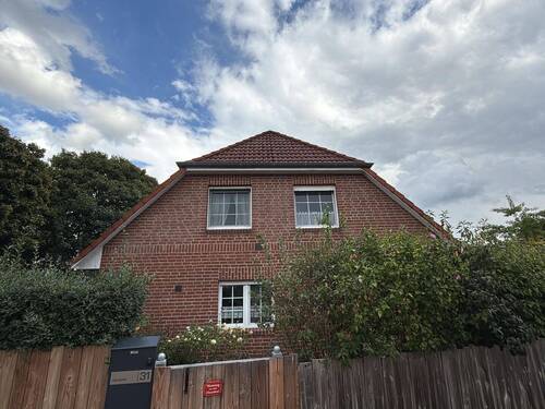 Einfamilienhaus auf kleinem Eigentumsgrundstück - Familiendomizil auf kleinem Grundstück