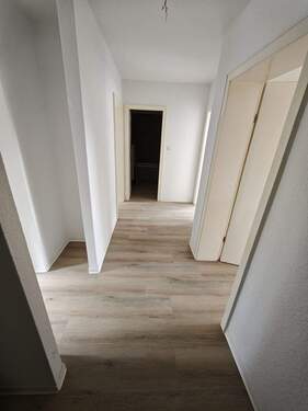 Flur.jpeg - **sanierte 3-Zimmer-Wohnung mit Balkon**