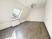 Zimmer - 8 Zimmer Mehrfamilienhaus, Wohnhaus zum Kaufen in Tübingen