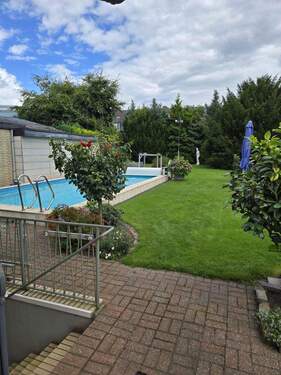 Garten mit Pool - 