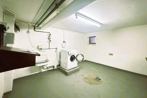 Waschraum mit Gemeinschaftswaschmaschine.jpg - 