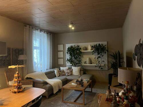 Wohnzimmer - 1 Zimmer Reihenmittelhaus zum Kaufen in Reichenbach im Vogtland