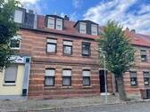 Vorderansicht - Sanierungsbedürftiges Reihenhaus mit Garten in Güsten - Ihr Projekt für ein neues Zuhause!