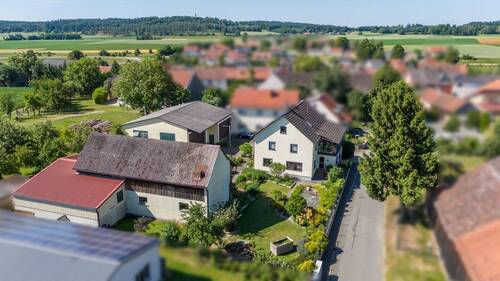 1.605 qm großes Anwesen - 