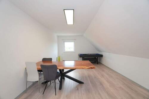 Zimmer 2 OG - 