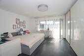 Schlafzimmer 1 OG - 