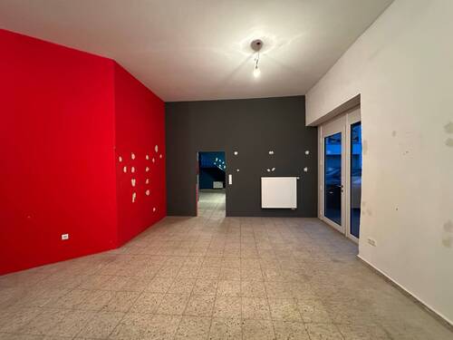 Gymnastikraum Zugang nach Außen.jpg - Massagepraxis Physiotherapie Praxis