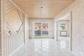 Schlafzimmer 2 mit Zugang Balkon Obergeschoss - 