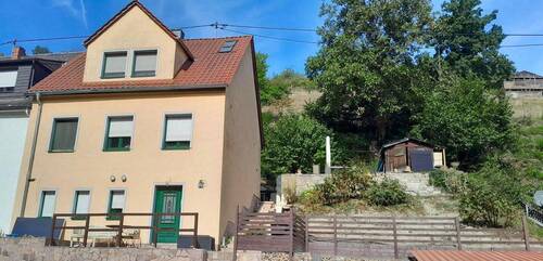 Haus und Grundstück - 