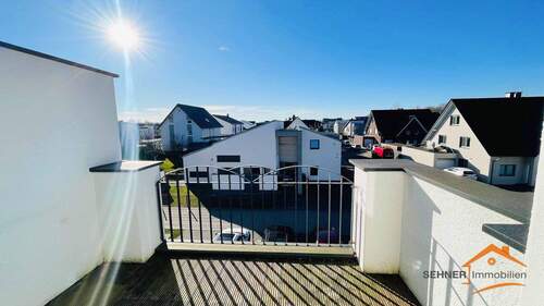 Balkon - Helle und sehr gut ausgestattete Dachgeschosswohnung (79m²) mit Südwestbalkon im Soester Westen