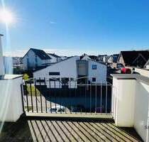 Helle und sehr gut ausgestattete Dachgeschosswohnung (79m²) mit Südwestbalkon im Soester Westen