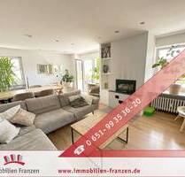 Ruwer Höhenlage ! 121 m² große, moderne EG-Wohnung mit Balkon, Kamin, 2 Stellplätzen und Gartenmitbenutzung - Trier