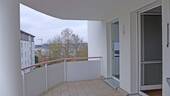 M608_2503_Balkonausgang_Wohne_Kueche.jpg - 