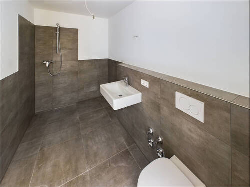 Bad - 2 Zimmer Etagenwohnung zum Kaufen in Offenbach am Main