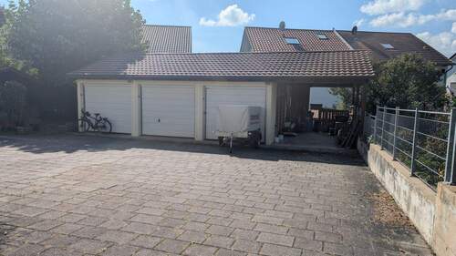Carport mit anschließender Garage - 