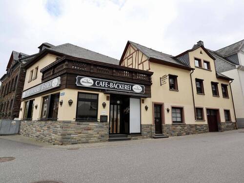 Frontansicht - Wohn- und Geschäftshaus - vielseitige Nutzungsmöglichkeiten