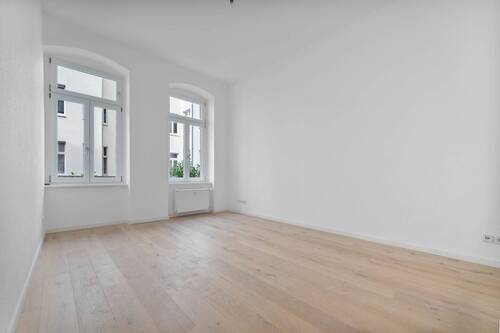 Schlafzimmer von links - 2 Zimmer Etagenwohnung in Berlin