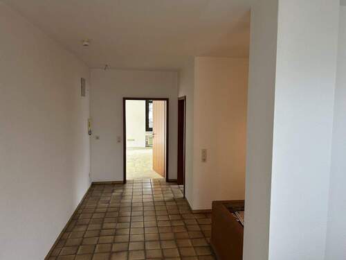 Eingangsbereich - 6 Zimmer Bungalow zum Kaufen in Seeheim-Jugenheim