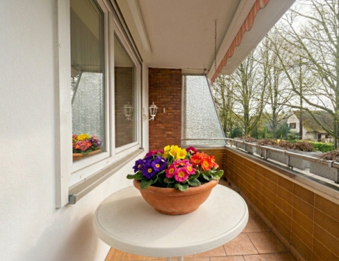 Startfoto.png - KOMPAKT + EXZELLENT aufgeteilt: Helle 2,5 Zimmer-Wohnung mit Südwestloggia