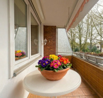 KOMPAKT + EXZELLENT aufgeteilt: Helle 2,5 Zimmer-Wohnung mit Südwestloggia - Hamburg Wandsbek