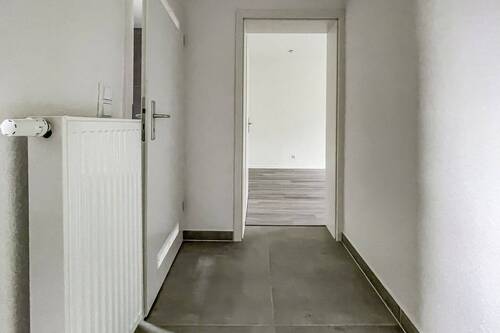 Flur - 2 Zimmer Etagenwohnung zur Miete in Bochum