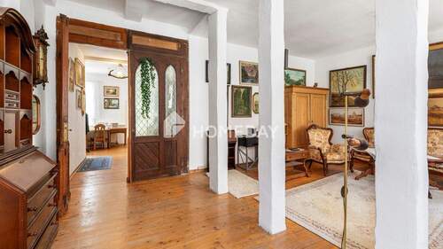 1. OG Wohnzimmer 3 - 