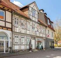 Fachwerkhaus mit Café, weitläufiger Wohneinheit und attraktive Lage im Ortskern - Bad Gandersheim